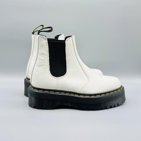 Dr Martens Boots Womens 7 White Leather Chelsea 2976 Quad Platform Retro Slip On - Picture 1 of 12